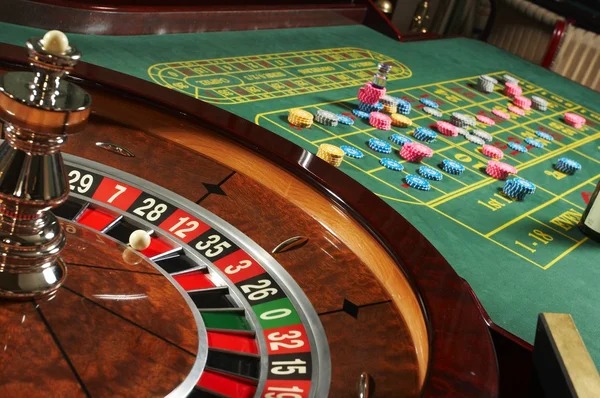 gerai Multi-Bet slip interface showing Liga 1 and esports legs